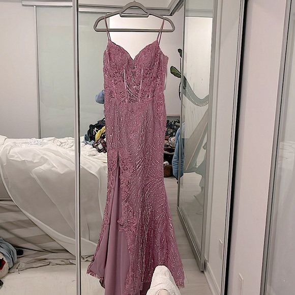 Portia and Scarlett Glitter Gown - Picture 3 of 14